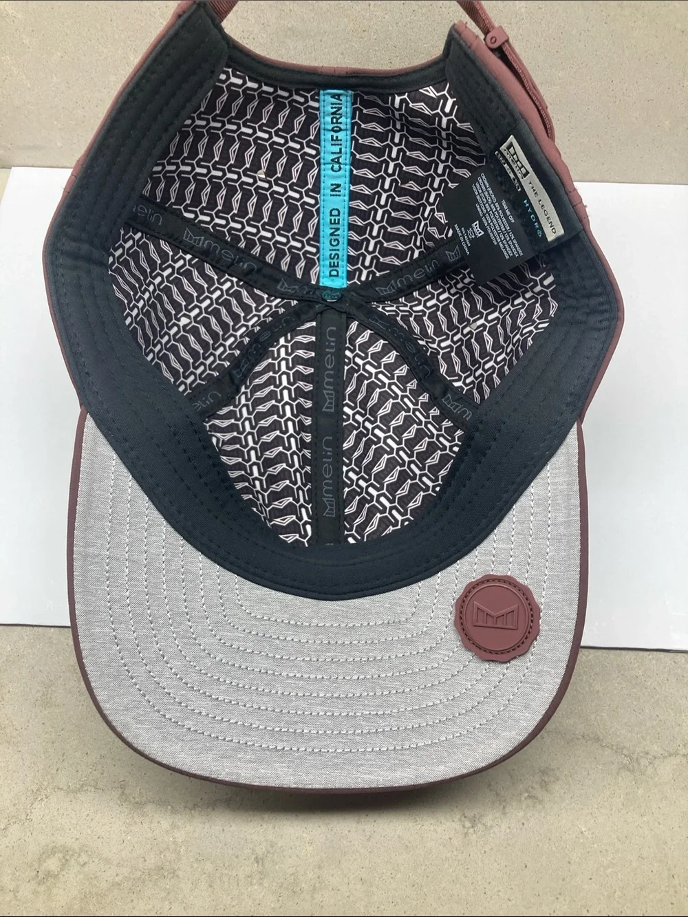 Melin Hydro The Legend Port Men's burgundy Cap